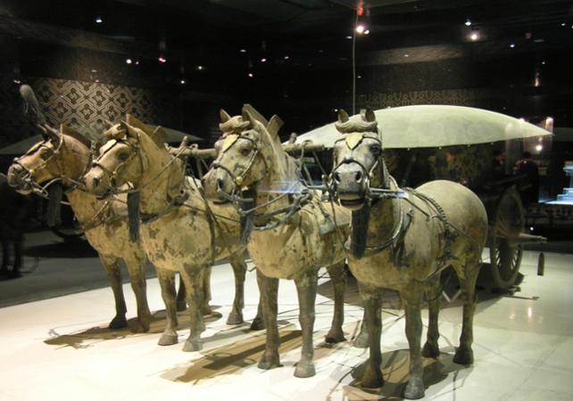 terra-cotta-bronze-chariot char